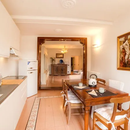 Apartamento Dama Charming 100m From Piazza Del Campo Siena