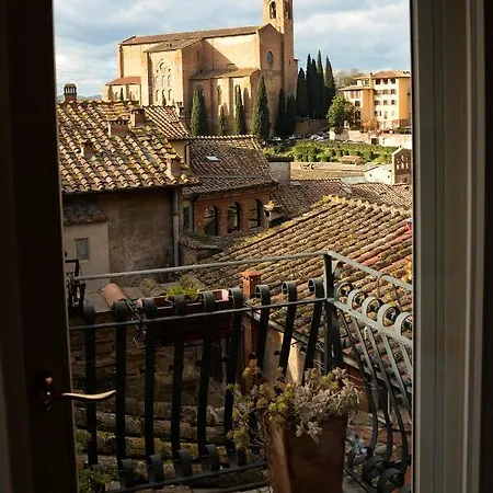 Apartamento Dama Charming 100m From Piazza Del Campo